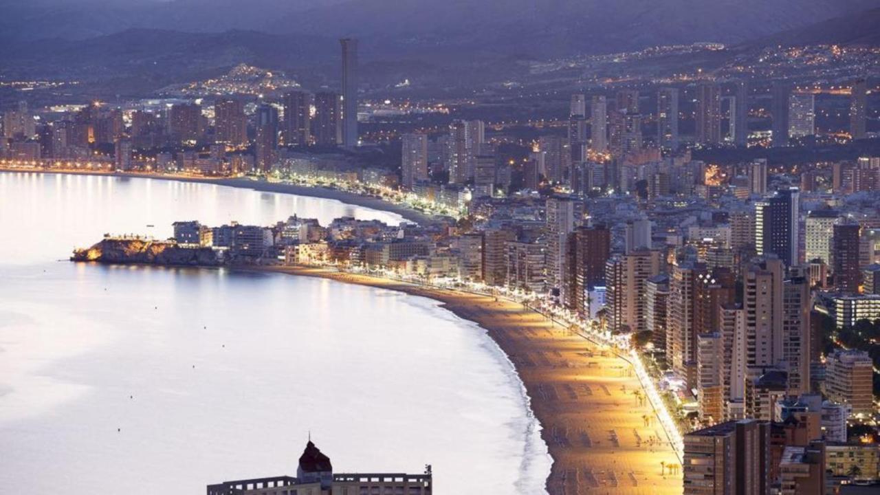 Disponible Apt Marblaw-18 A 31 Octubre 1ª Linea- Aire Acondic -2Hab 2Bn, Parking Opcionable Extra Benidorm Exterior photo